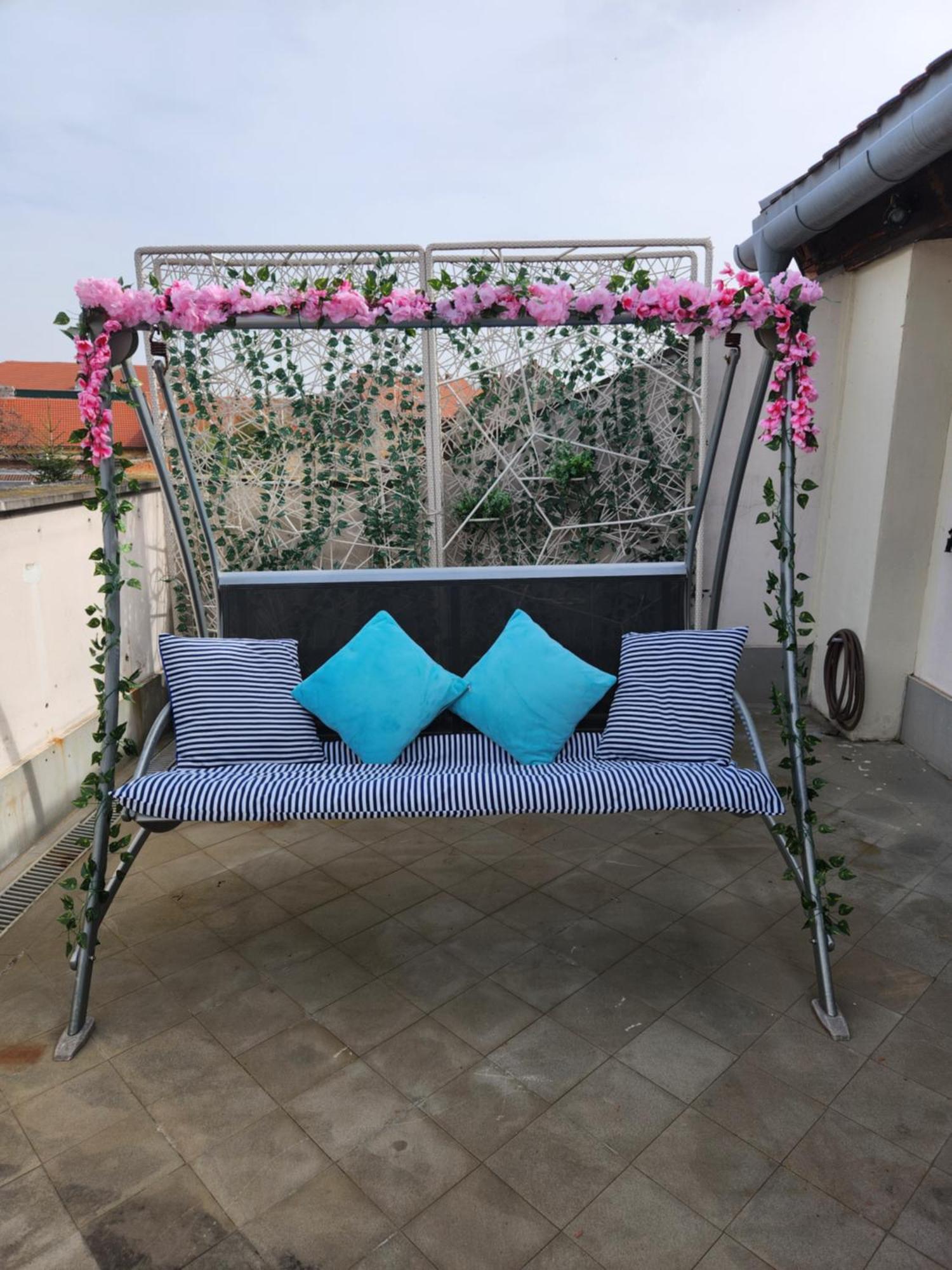 Central, Big Terrace, Near River Тимишоара Екстериор снимка